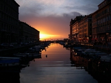 Piazza_ponte_rosso.jpg